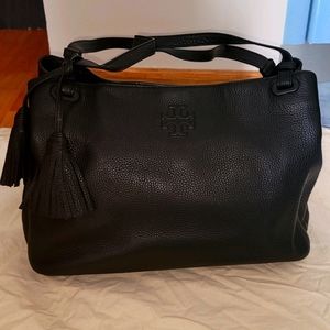 Thea Center Zipper Shoulder Bag